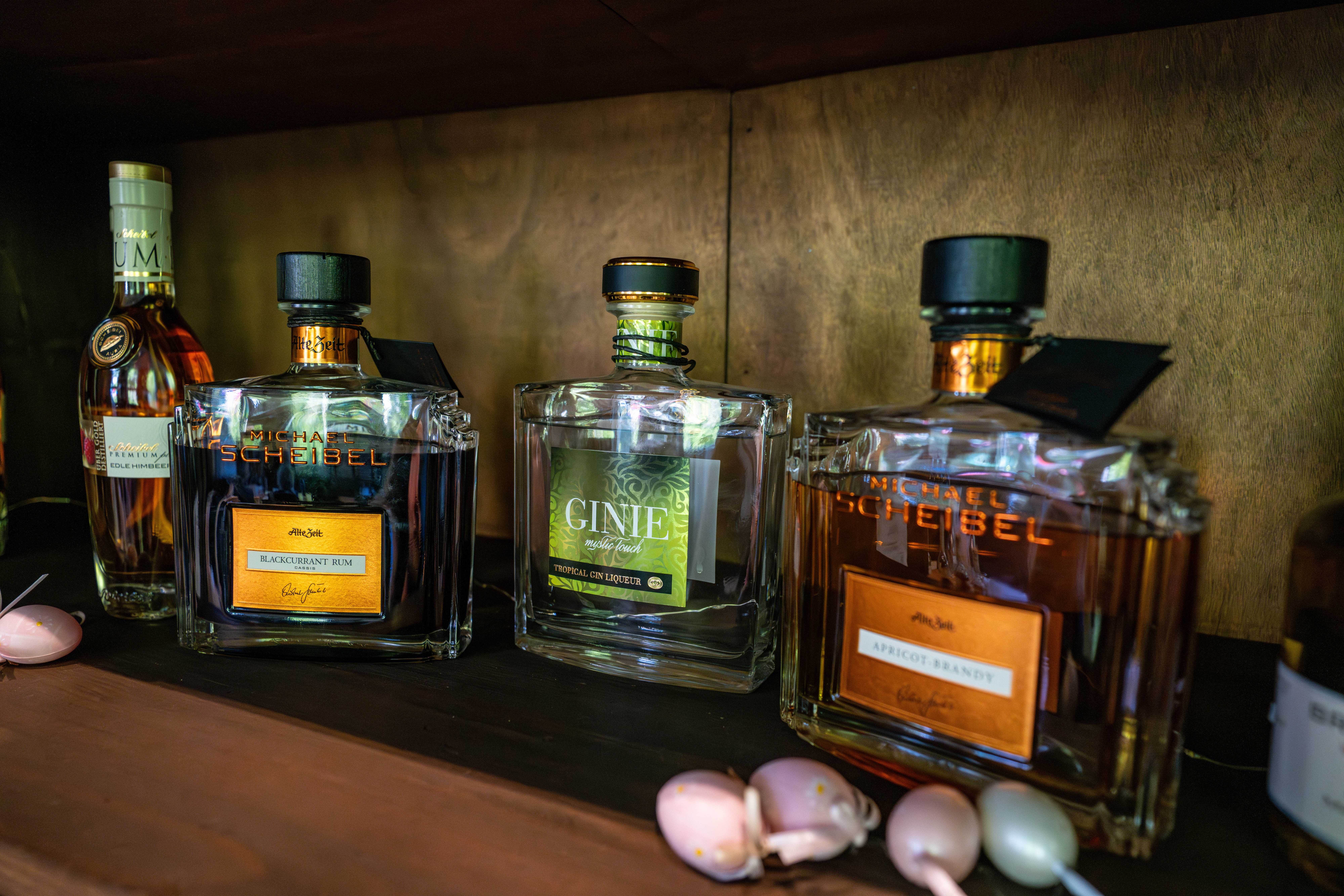 Kreative alkoholfreie Mocktails und Cocktails in der Bad Wildbad Bar Melange