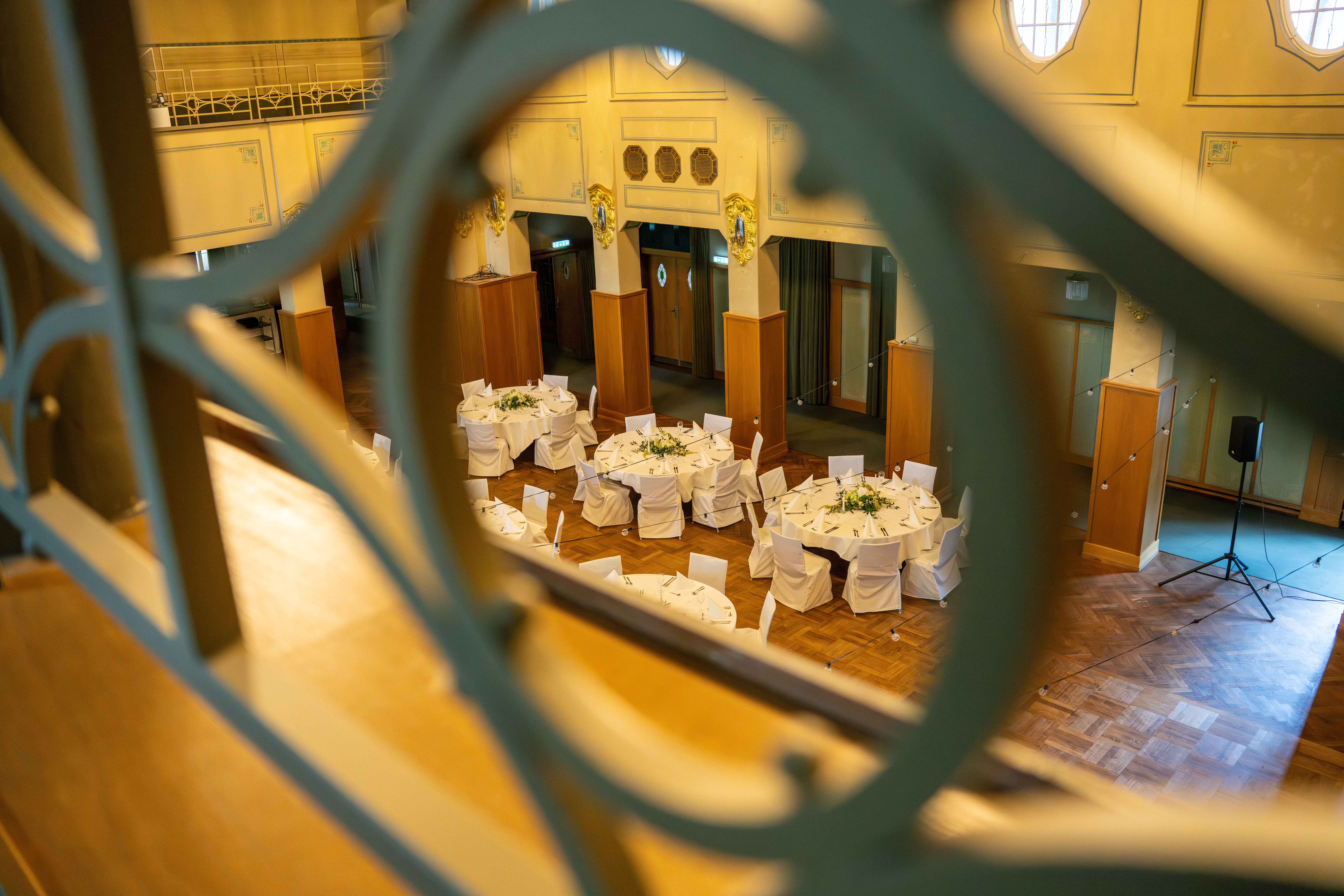 Kleiner Saal der Eventlocation Schwarzwald Melange Bad Wildbad für Geburtstage und Seminare